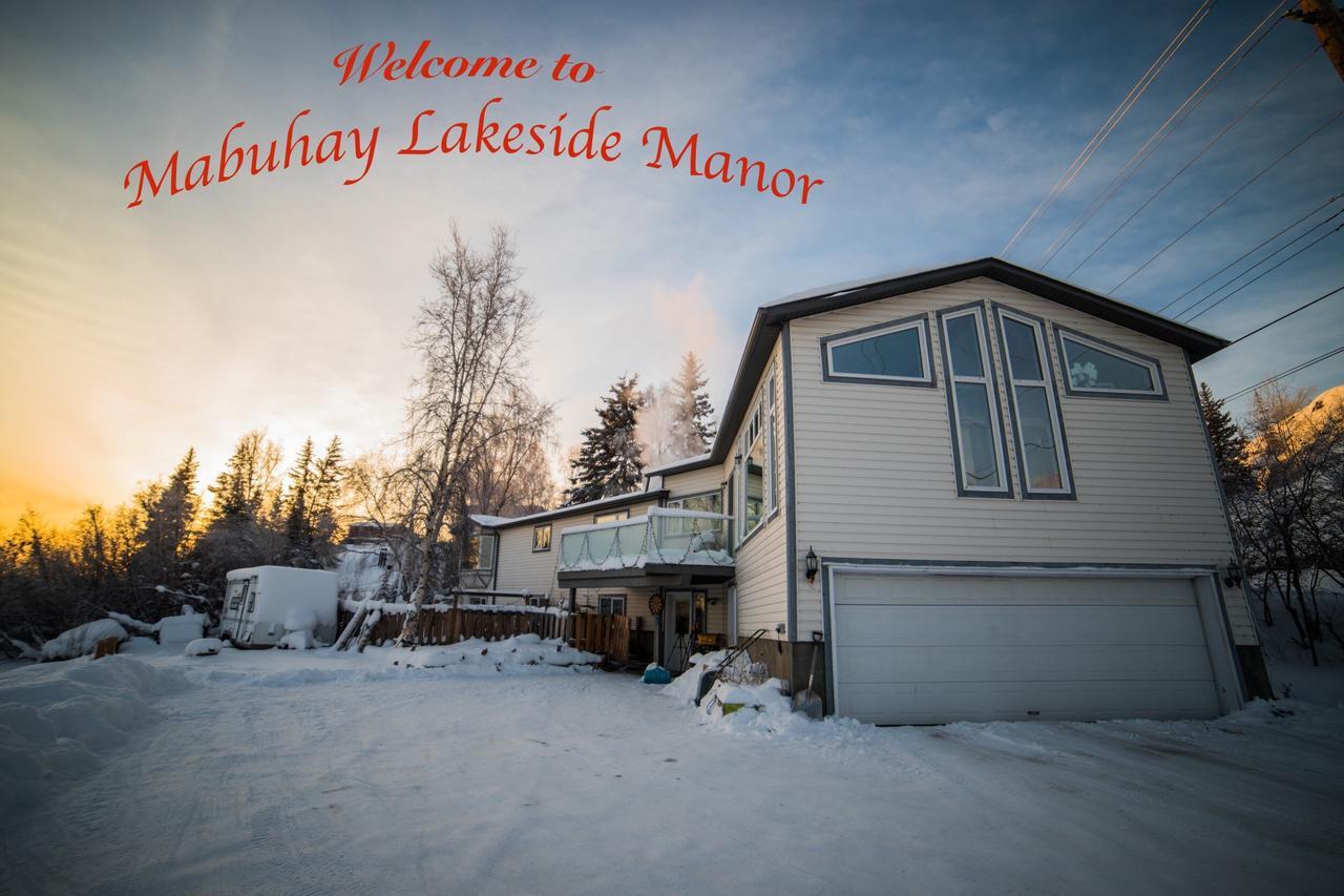 Mabuhay Lakeside Manor Bed & Breakfast Yellowknife Exterior photo